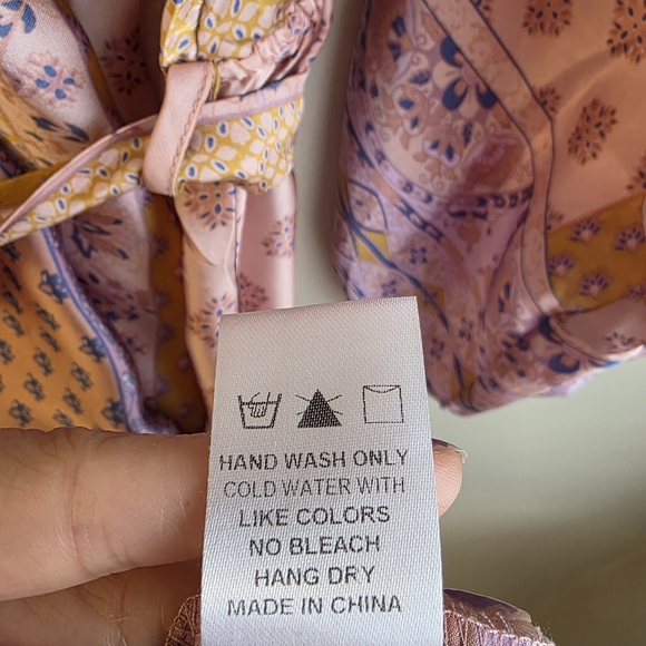 ARULA Pink and Purple Patterned Midi Dress - Picture 9 of 12